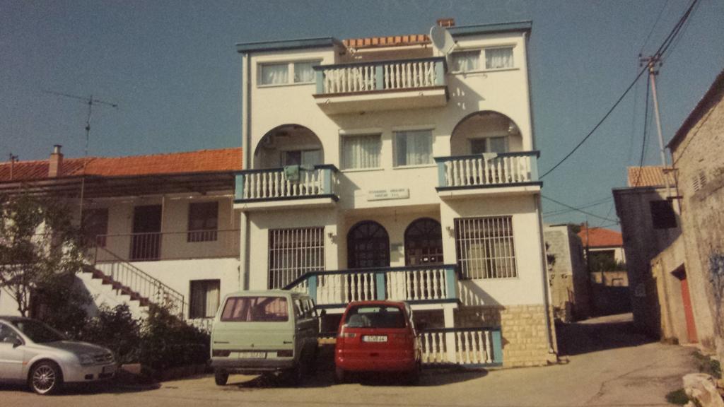 Apartments Bibijana Pakoštane Quarto foto