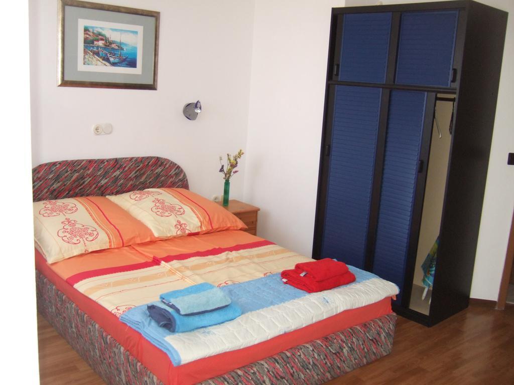 Apartments Bibijana Pakoštane Quarto foto